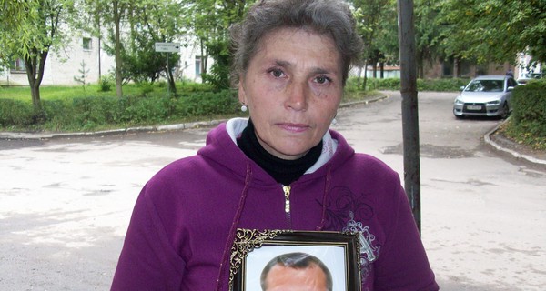 Милиционеров, избивших до смерти львовянина, судят за… подделку документов