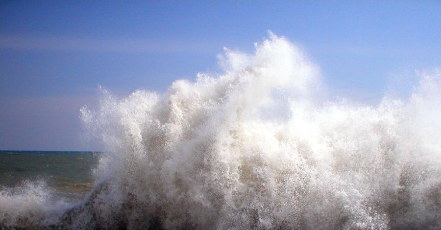 Мариупольский врач героически спас иностранного матроса     