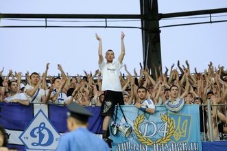 На матче за Суперкубок местные фанаты не хотят сидеть рядом с киевскими