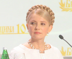 Тимошенко пришла в суд с новым адвокатом