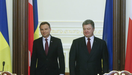 Президент Польши выступил за продление санкций для России