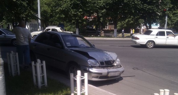 В Мариуполе пешеход попал под машину и… скрылся с места ДТП