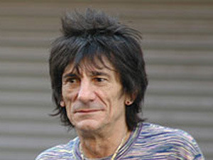 Сын гитариста Rolling Stones жестоко избит в Греции