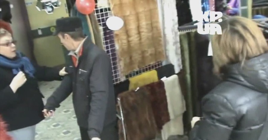 В крымском магазине продают шкуры котов