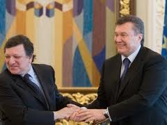 Януковича пригласил в Брюссель президент Еврокомиссии