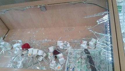 В Киеве на Дарнице ограбили ювелирный магазин 