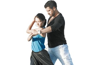 Чмерковский был замечен в Ялте с красавицей-танцовщицей