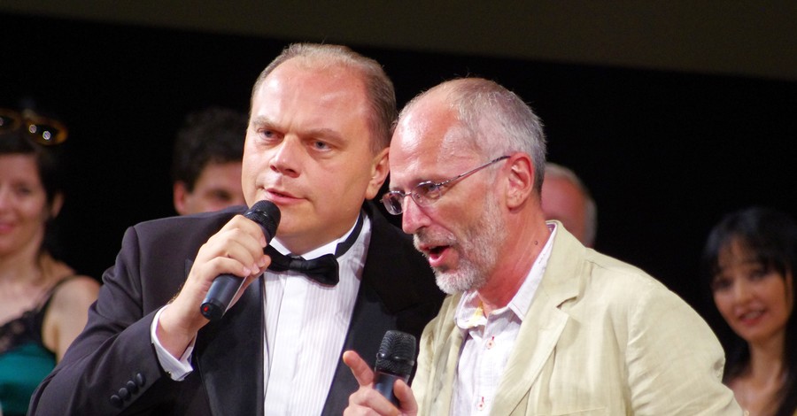 Закрытие кинофестиваля в Одессе: Гордон спел с министром, а Тодоровский хлебал на сцене коньяк