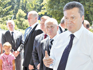 Януковича провоцируют на подвиг Мао Цзэдуна и Саддама Хусейна