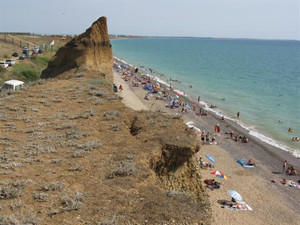 На востоке Крыма оползни угрожают курортникам