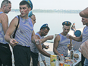 Как в Днепропетровске отмечают день ВДВ