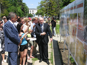В столичном сквере Тренева снесут заброшенный фонтан и построят каток