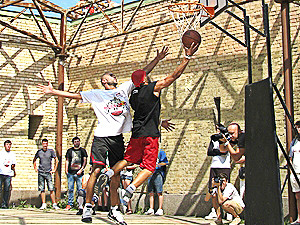 В Киевской тюрьме выбрали лучшего стритболиста Украины, который отправится в 