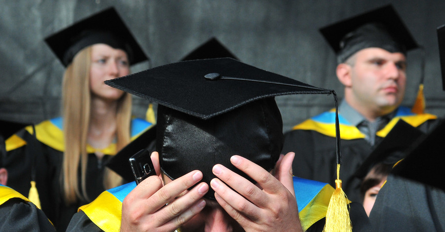 Два института города остались без первокурсников