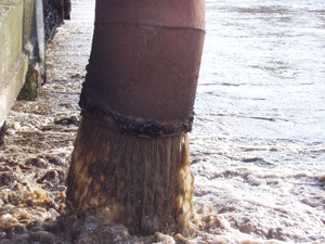 Керчане вторую неделю сидят без воды