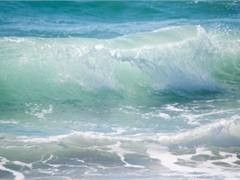 Тонущих людей в Феодосии вытаскивал тренер по дайвингу