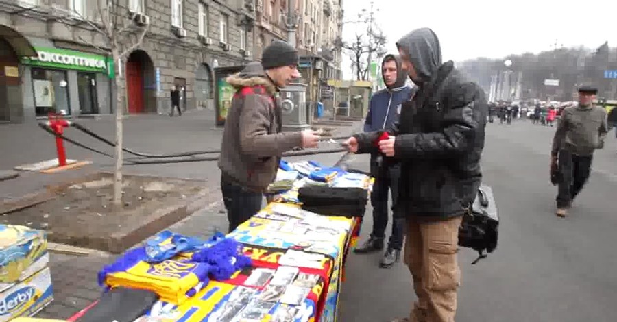 Киев приходит в себя после столкновений в центре