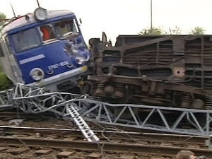 В Польше сошел с рельс пассажирский поезд: пострадали 84 человека