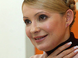 Тимошенко в СИЗО разрешают краситься и выходить гулять