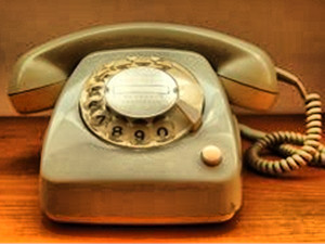 Дом офицеров обзванивает киевлян и уговаривает пойти на 