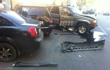 В центре города столкнулись четыре иномарки