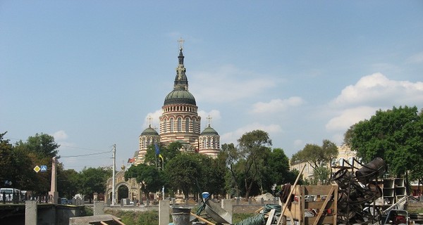 Ремонтировать центр будут до холодов