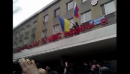 Горловские милиционеры сбросили пророссийского активиста с крыши