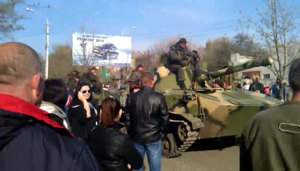 В Краматорске активисты захватили военную технику
