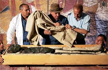 Ученые выяснили, что мумии пользовались гелем для волос