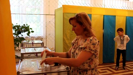 Во Львове очереди на избирательных участках стали меньше