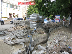 Строительный бардак в центре Симферополя придется терпеть до конца года