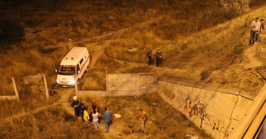 С моста в Керчи упала машина. Третий раз за полгода