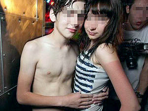 В Интернет просочились развратные фотографии с вечеринки для челябинских школьников
