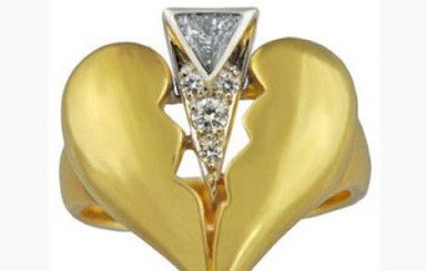 Для разводящихся пар выпустили кольца с разбитыми сердечками