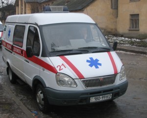 В Киеве грузовик протаранил маршрутку: 10 раненых