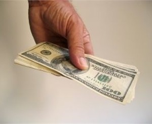 В Крыму арестовали налоговика-взяточника и директора-афериста 