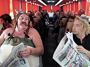 Депардье снял шуточный видеоролик о своем конфузе в самолете