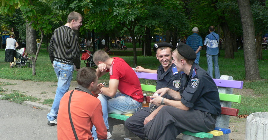 Завтра в городе на каждый квадратный метр - по милиционеру