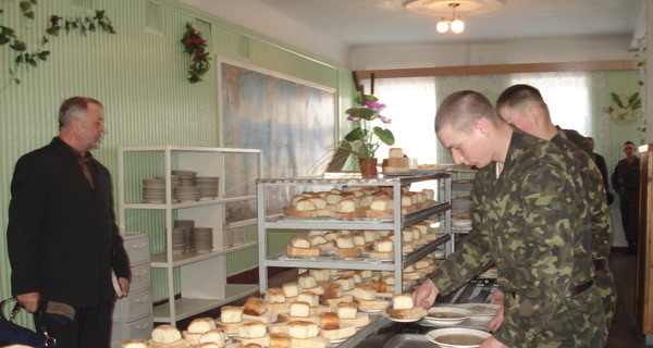 Сточные воды отправили на больничную койку 12 курсантов