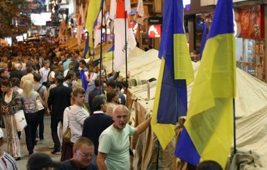 Установка палаток на Крещатике обошлась организаторам акции в 1700 гривен