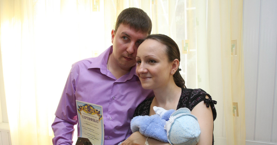 Мамам - жемчуг, детям - первую зарплату