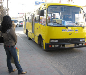 В столице АРК сократили число маршруток?
