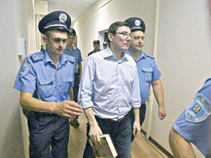 Цирроз у Луценко появился из-за голодовки в тюрьме?