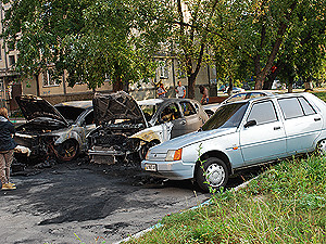 В Киеве снова жгли автомобили