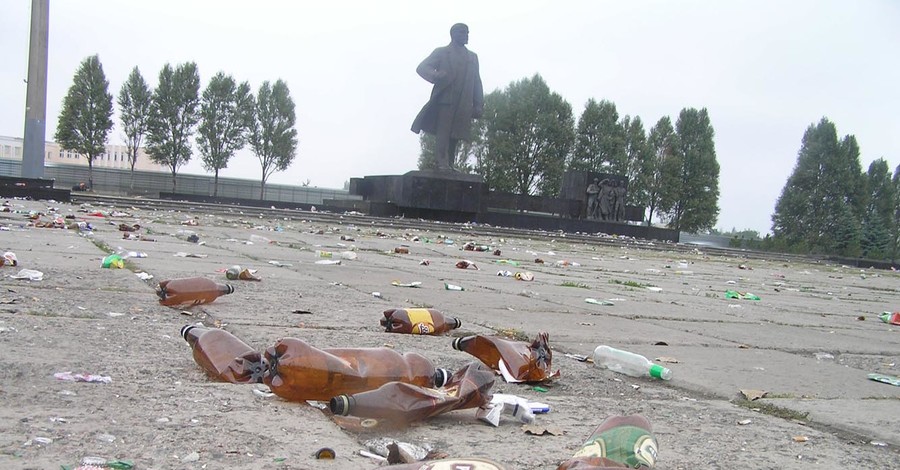 После праздника в Мариуполе горожане оставили 10 тонн мусора