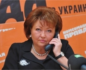 Нардепу Бахтеевой и митрополиту Илариону дали звание 