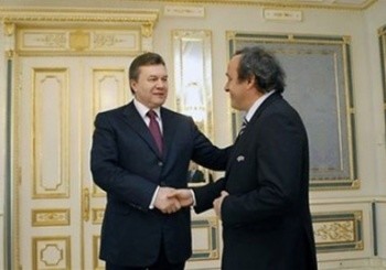У Януковича рассказали, как его Платини похвалил