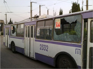 На окраине Севастополя расстреляли троллейбус?