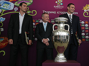 В Киев на 3 дня привезут Кубок Лиги чемпионов
