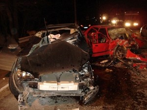 Сегодня на донбасском СТО сгорели два автомобиля